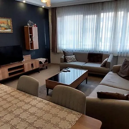 Oezyuerek Apartman
