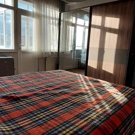 Apartman Oezyuerek